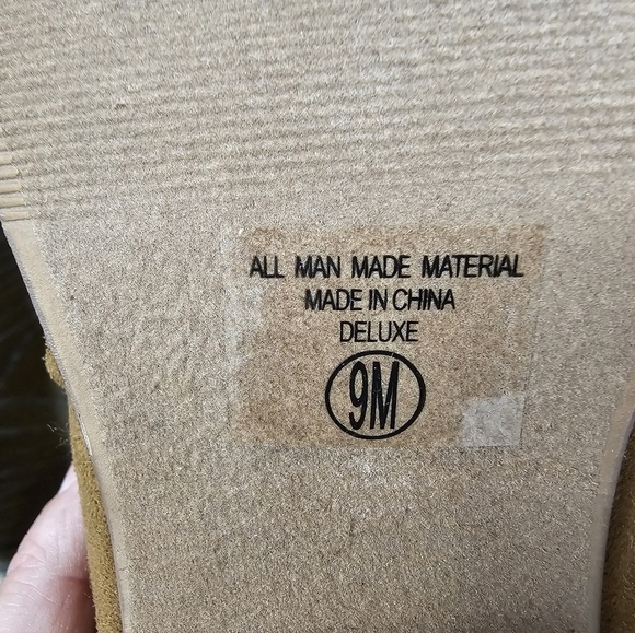 Y-Not? Booties, Size 9 - Picture 8 of 9